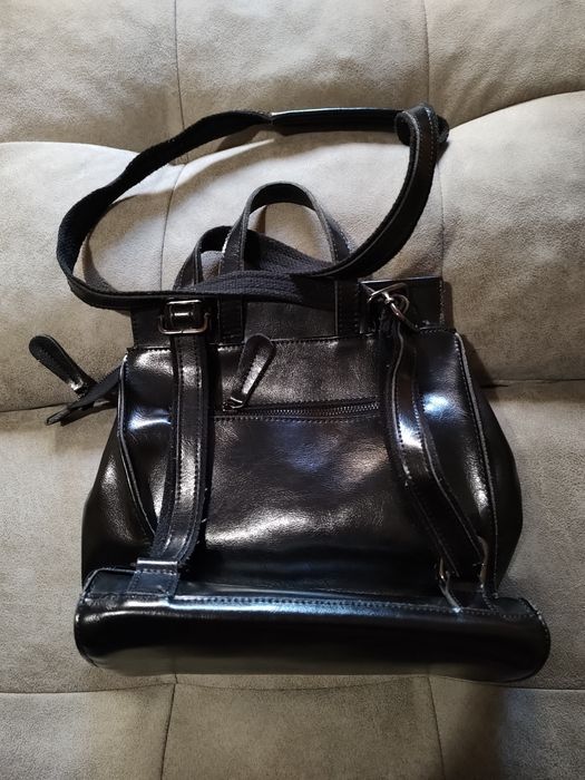 шоу leather/ рукзак/ Сумка нє велика жіноча  чорна  на ручці( розмір~