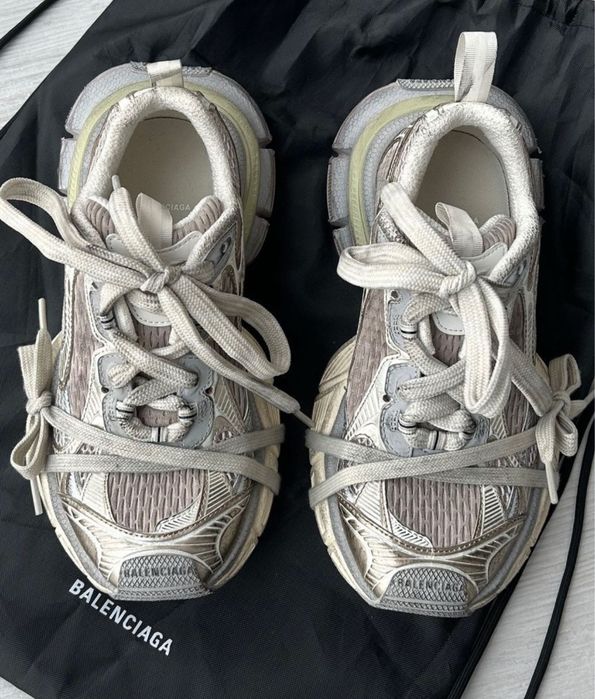 Balenciaga 3XL dirty beige