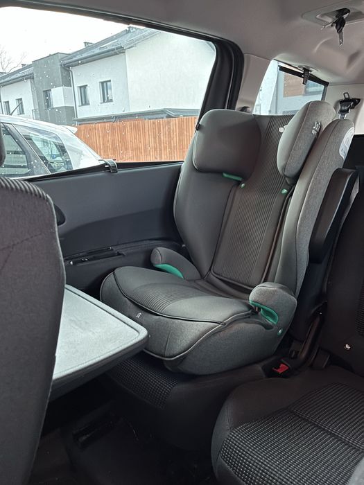 Peugeot 5008 godny uwagi . Polecam