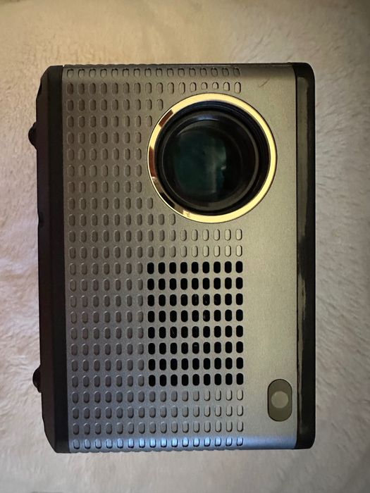 Projetor Profissional Ultra HD - Novo na Caixa