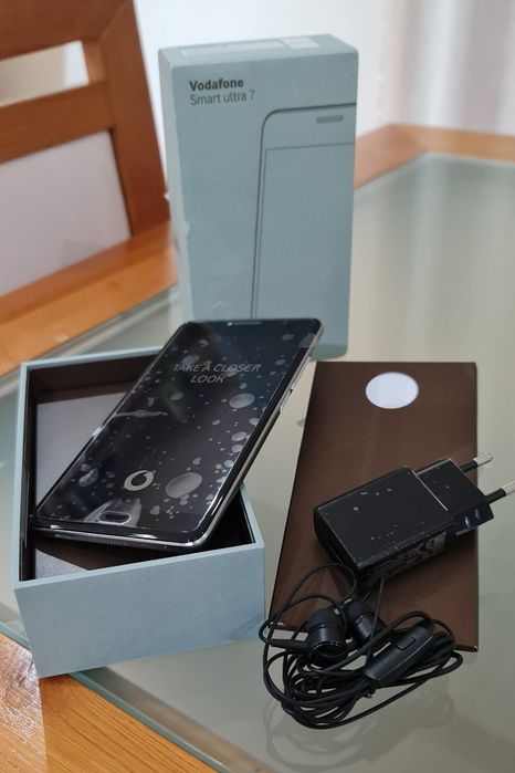 smartphone Vodafone Smart Ult 7