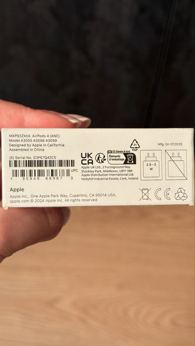 Słuchawki AirPods 4 z ANC