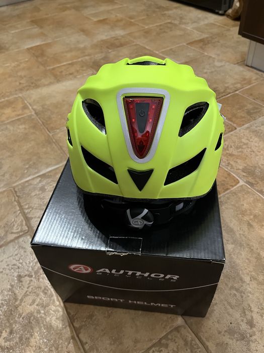 Kask rowerowy AUTHOR z lampką Pulse LED X8 żółty(fluo)