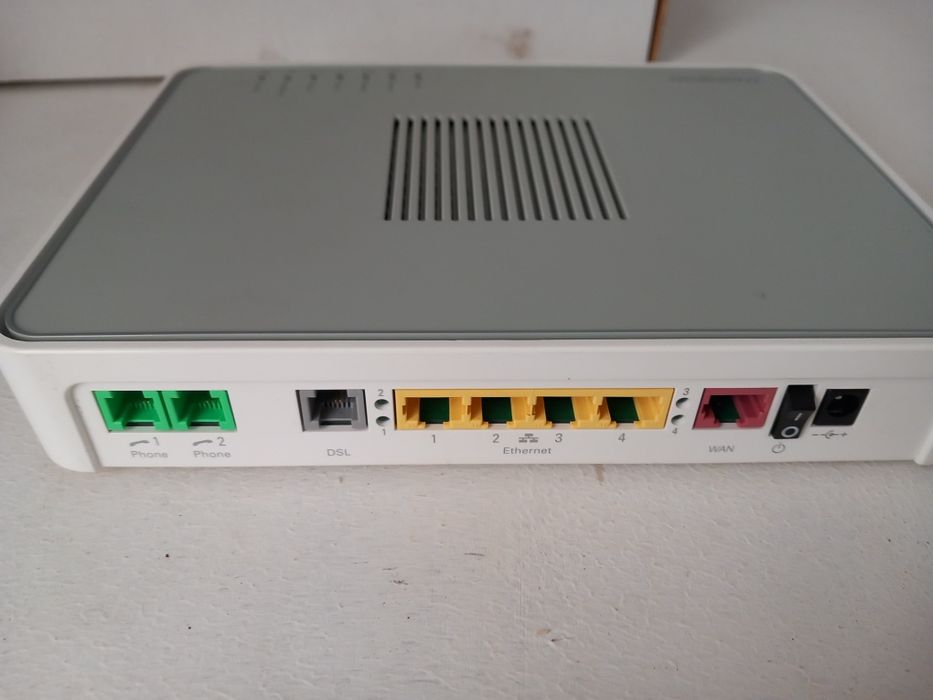 Router   THOMSON64551351595777120