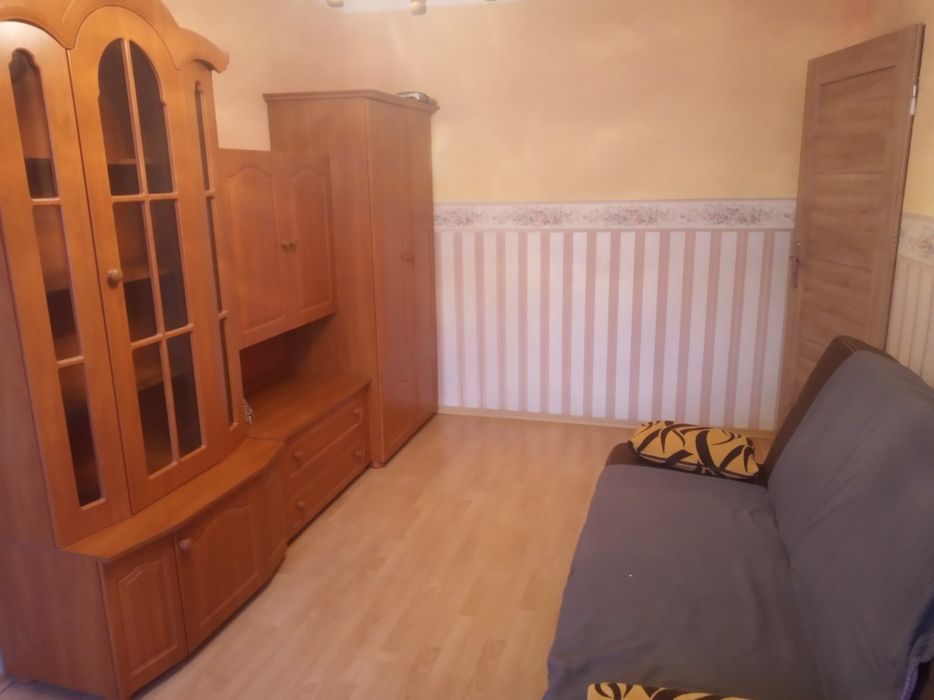 48m2, dwa pokoje, pierwsze piętro, balkon