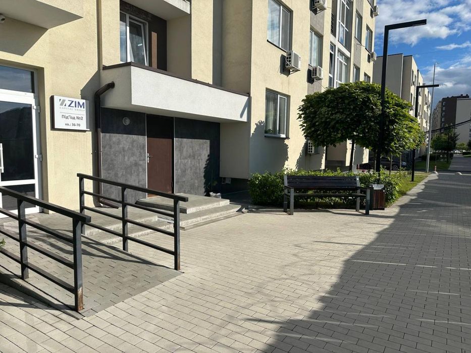 Оренда на вул. Промениста, 42 приміщення на 311,2 м², від власника