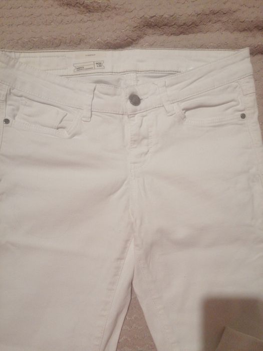 Spodnie jeansowe białe
