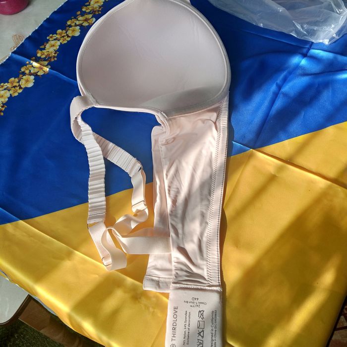 Продам бюсти,на об'єм 95-105см.