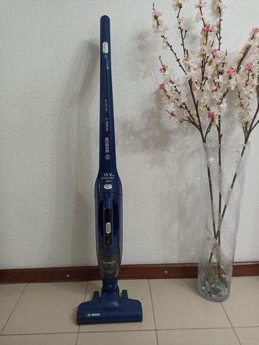 Aspirador vertical como novo com garantia