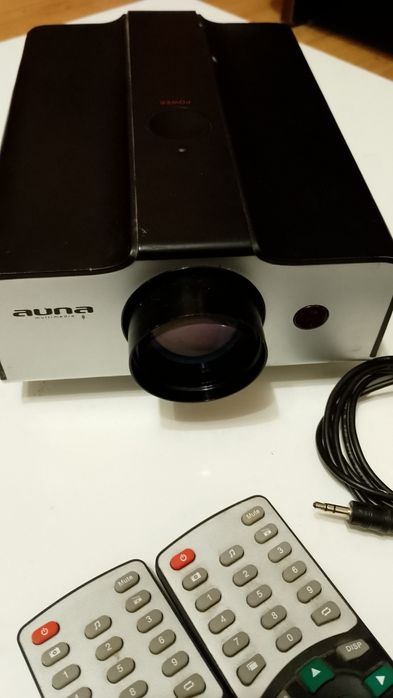 Проектор auna. Бу. Из германии.
