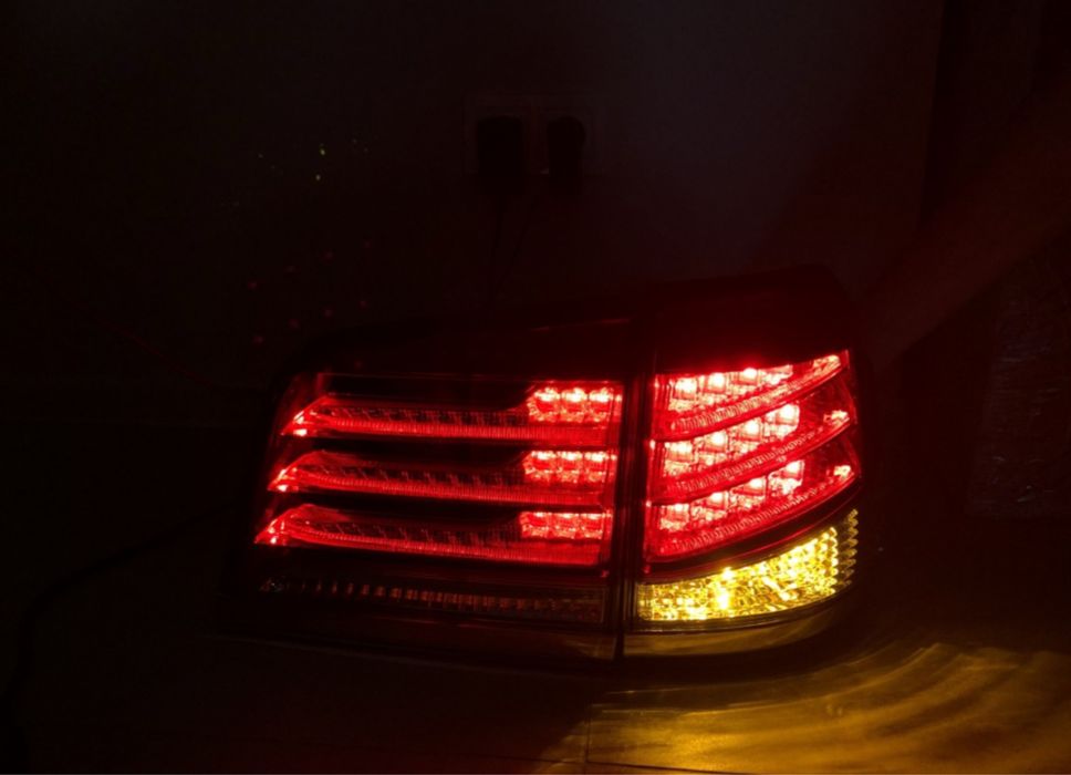 Задние фонари рестайлинг Lexus LX 570 2012-2015 красно-белые  арт 6249