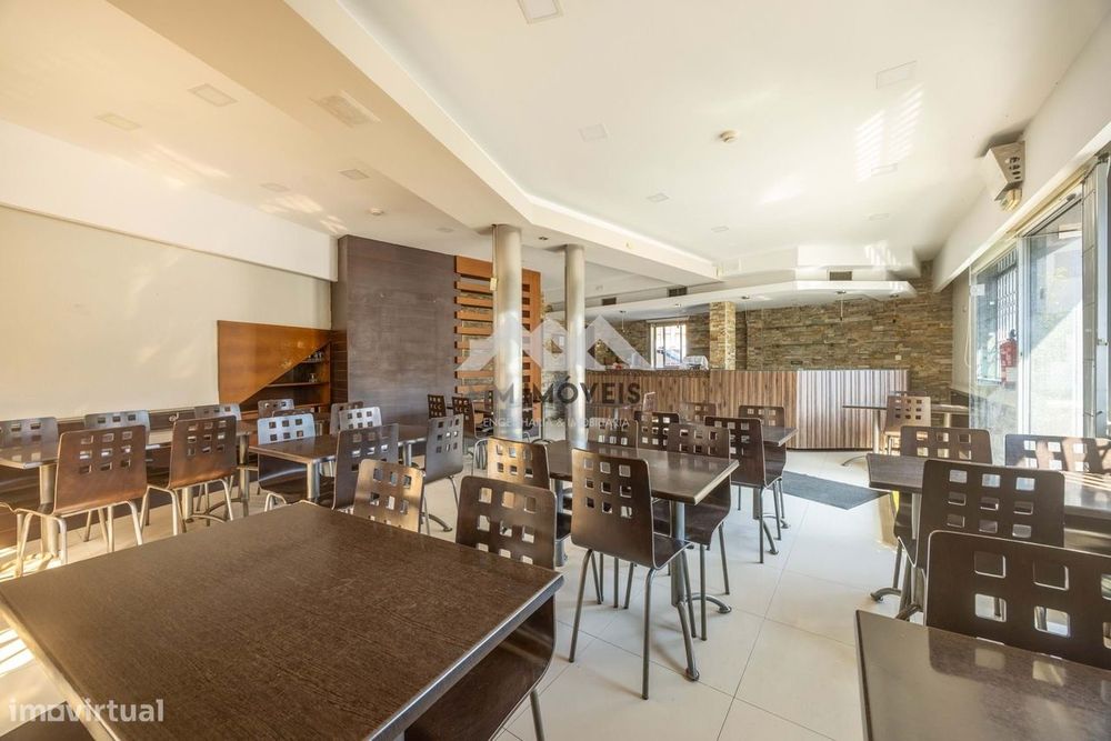 Imóvel Único: Habitação + Espaço Comercial | Excelente Oportunidade de