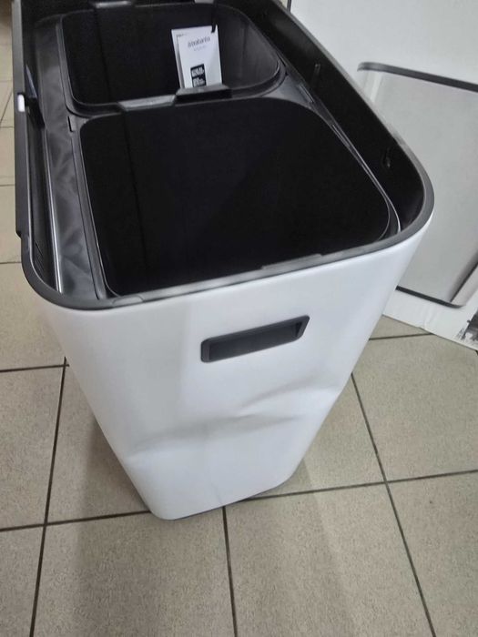 Duży Podwójny Biały Kosz Na Odpady Brabantia Bo Touch -2 x 30L Wada