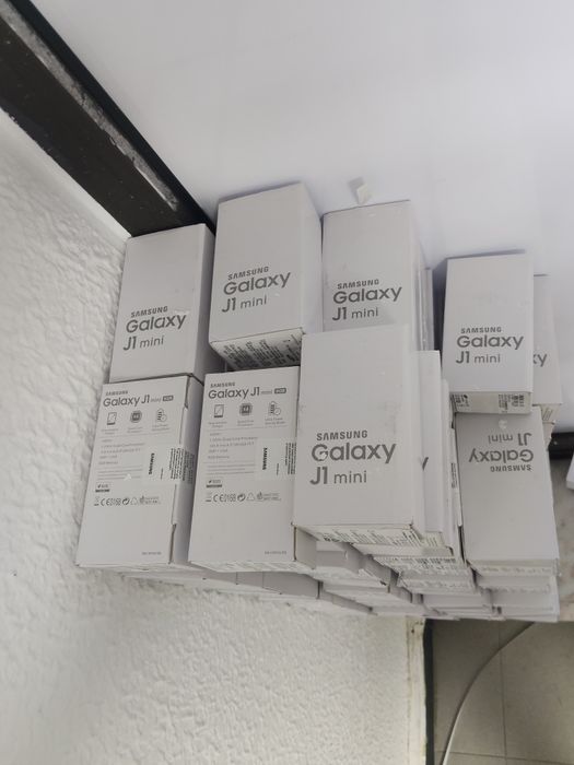 Samsung Galaxy J1 mini 8GB com caixa e acessórios