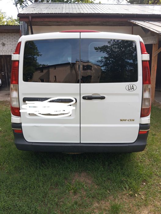 Продаю мерседес віто 109