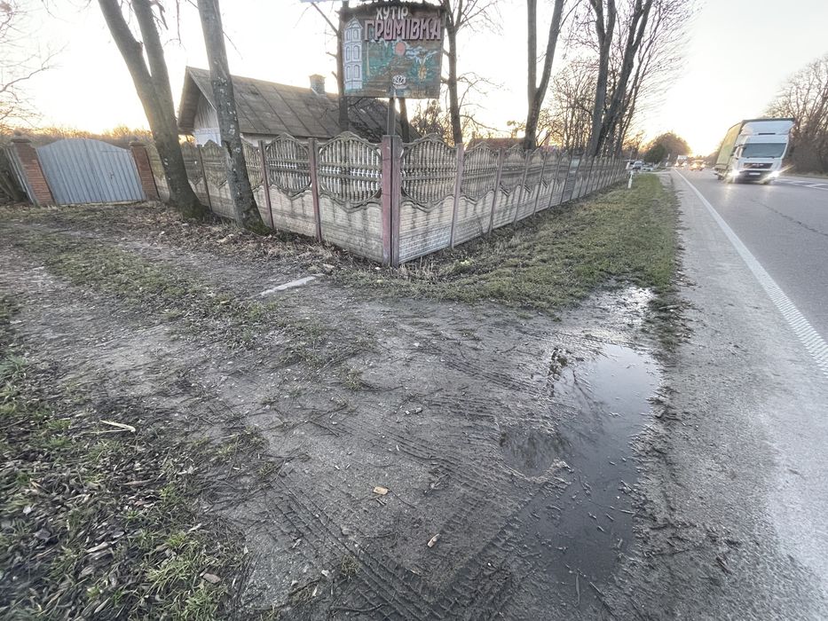 Оренда 0.52 га комерційної землі, траса М06, під АЗС/СТО/склад