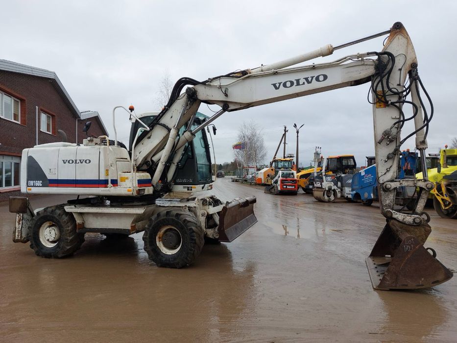 Продам колесный экскаватор Volvo Ew 160 c , 2011 г , 3 ковша