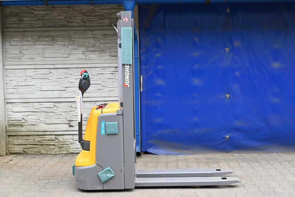 Paleciak elektryczny Jungheinrich EJC 110  2017rok 300mth FHP 313