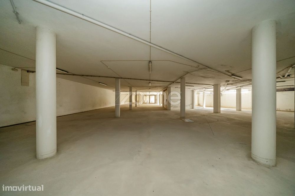 Comércio, oportunidade de investimento no Centro Comercial Barrosel...