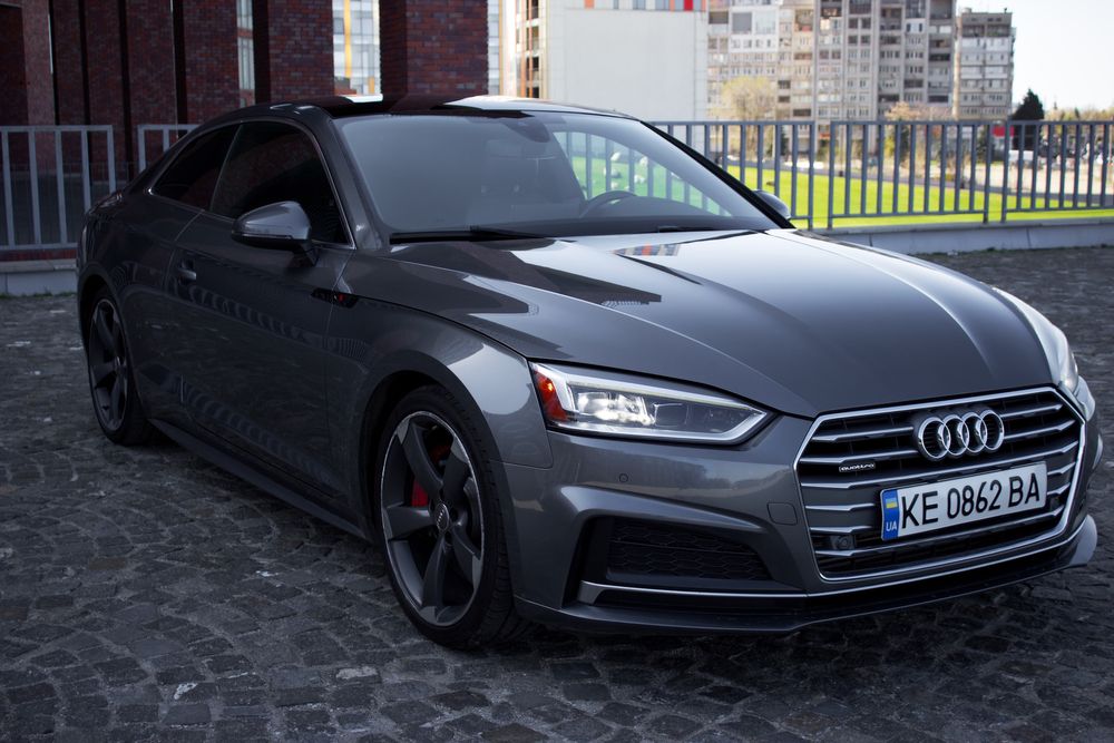 Audi A5 Coupe S-line Quattro • 2018 • 2.0 TFSI 252 к.c.