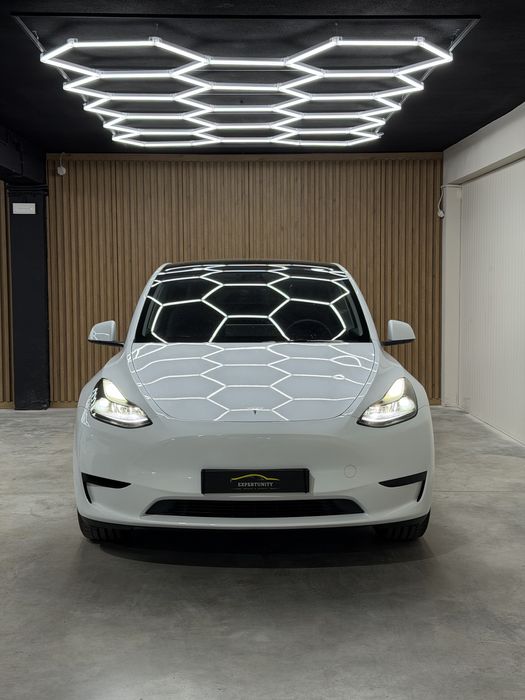 Tesla Model Y SR Plus LFP
