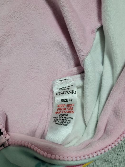 Продам флісовий ромпер, піжаму на дівчинку 4роки. Дісней Енканто