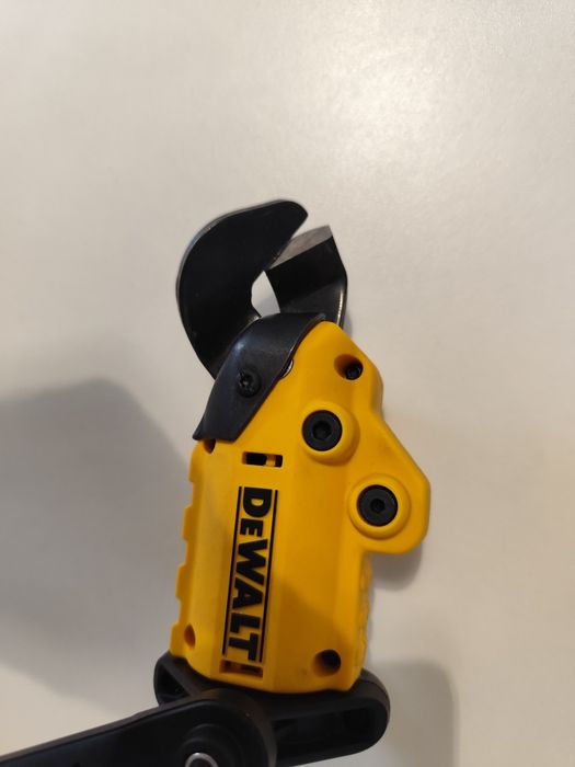 Nożyce do blachy na wkrętarke DeWalt