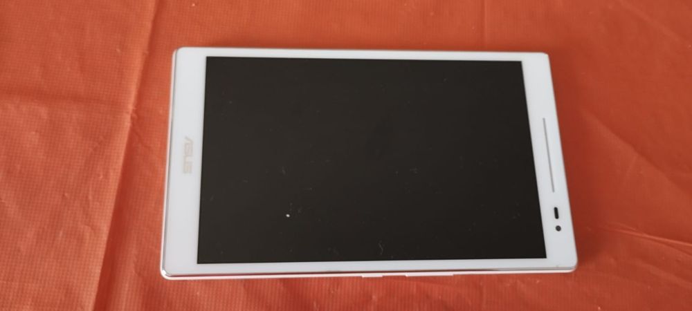 Планшет Asus белый