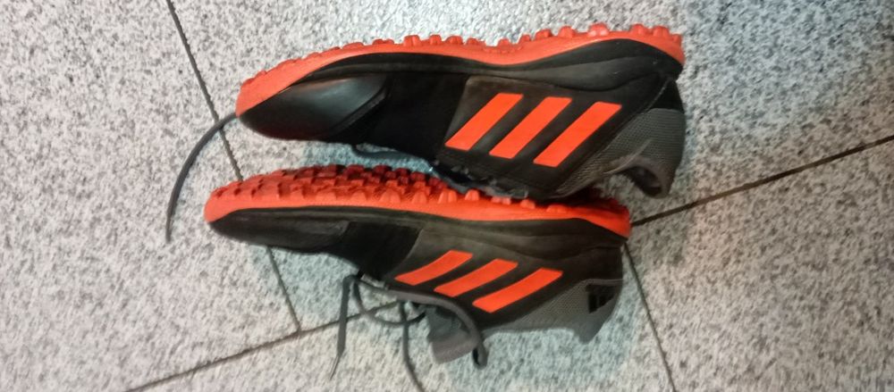 Sapatilhas adidas 40