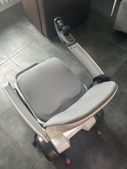 Kosmiczny prezent dla seniora lub potrzebujacej osoby