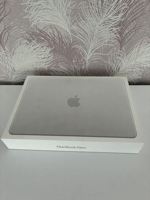 Macbook neo 8/512 Silver open box