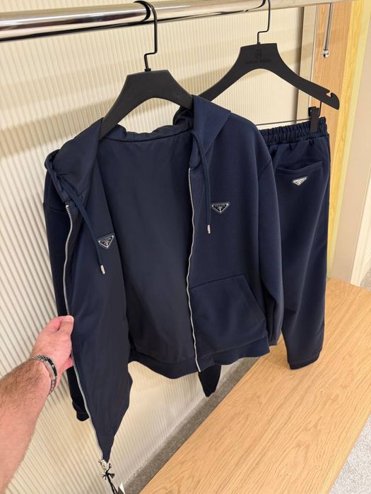 Чоловічий спортивний костюм prada двусторонній