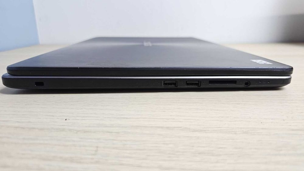 Ноутбук Asus Vivobook F705Q 17.3" / AMD A12-9720P /AMD Radeon R7 Graphics