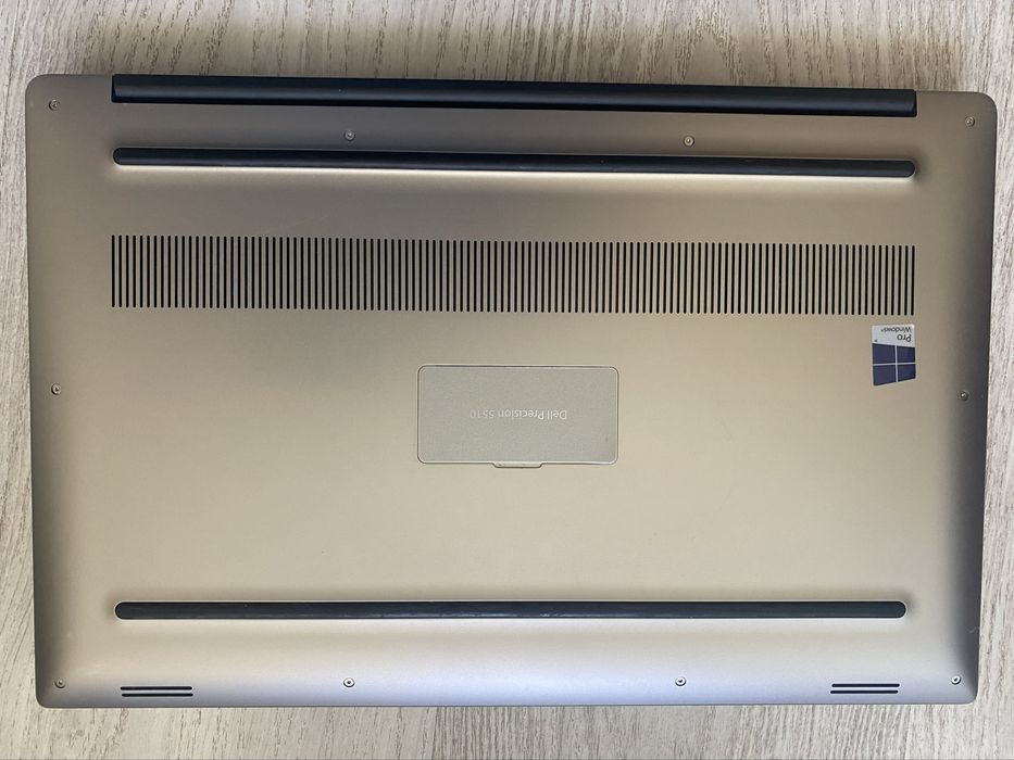 DELL XPS Precision 5510•15.6" FHD•Core i5-6300HQ•8/16•256 NVIDIA 2Gb