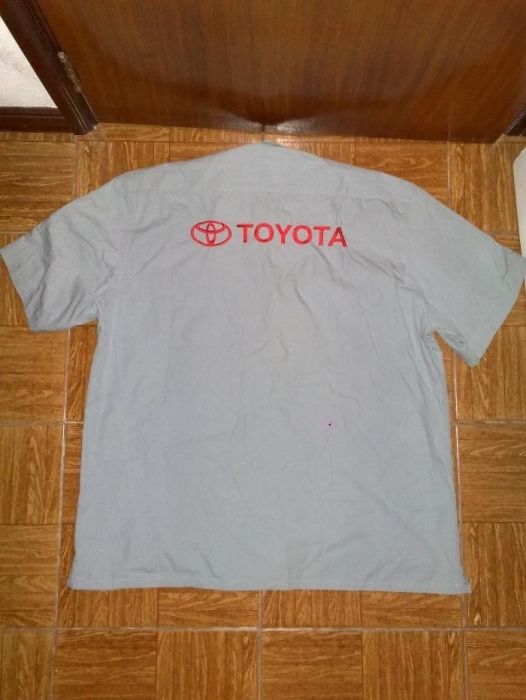 camisa toyota