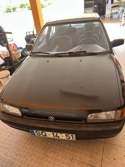 Mazda 323 1.3 a gasolina
