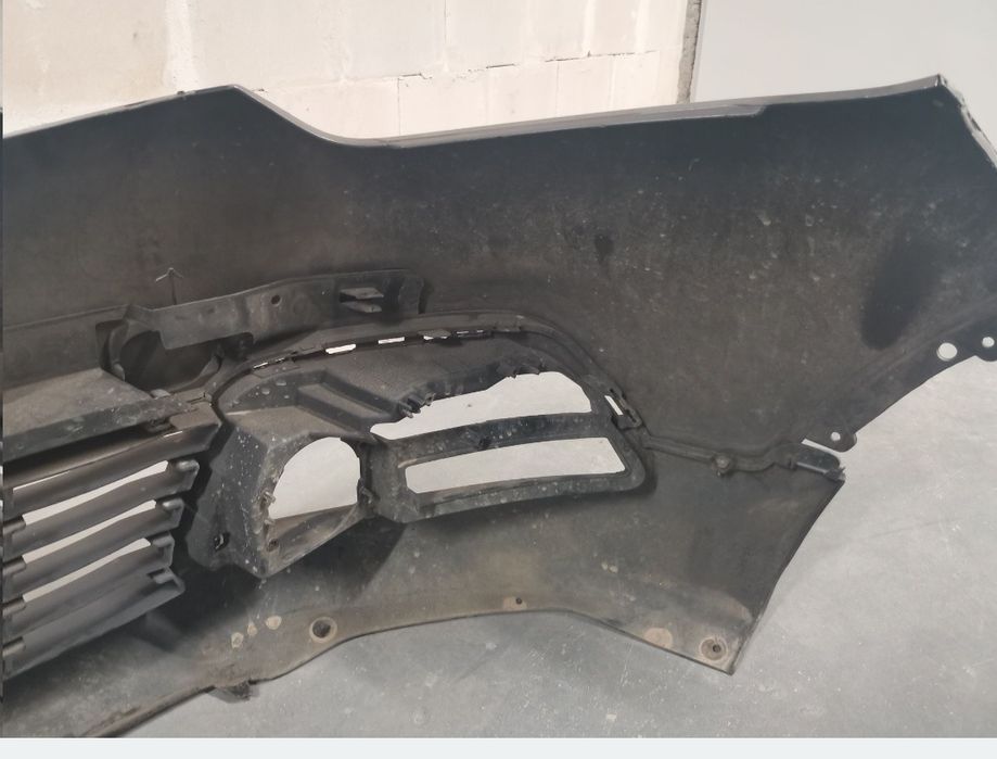 Zderzak przód captur I szary