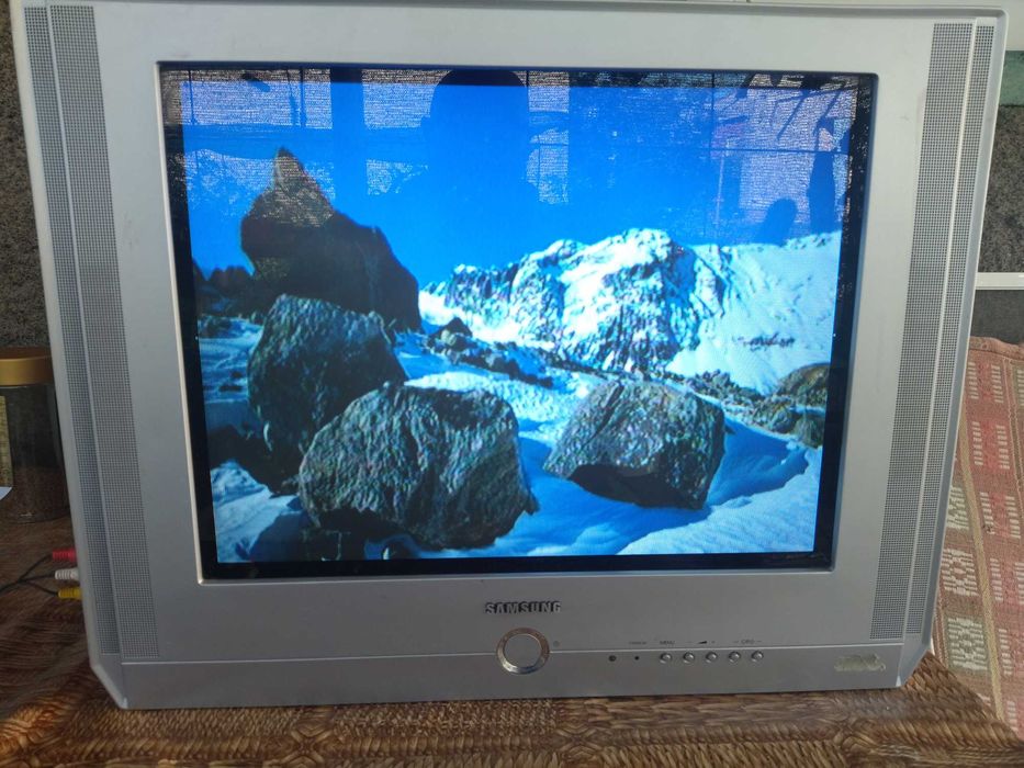 Телевизор Samsung диагональ 21 дюйм