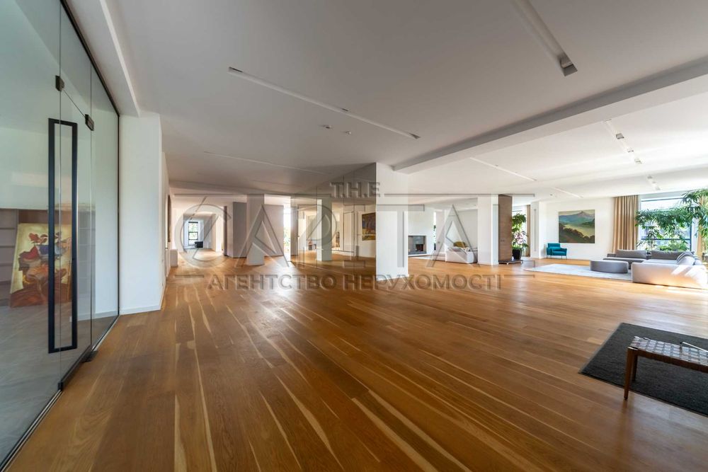 Ексклюзивна  VIP Резиденція свій парк, озеро, Обухівський район