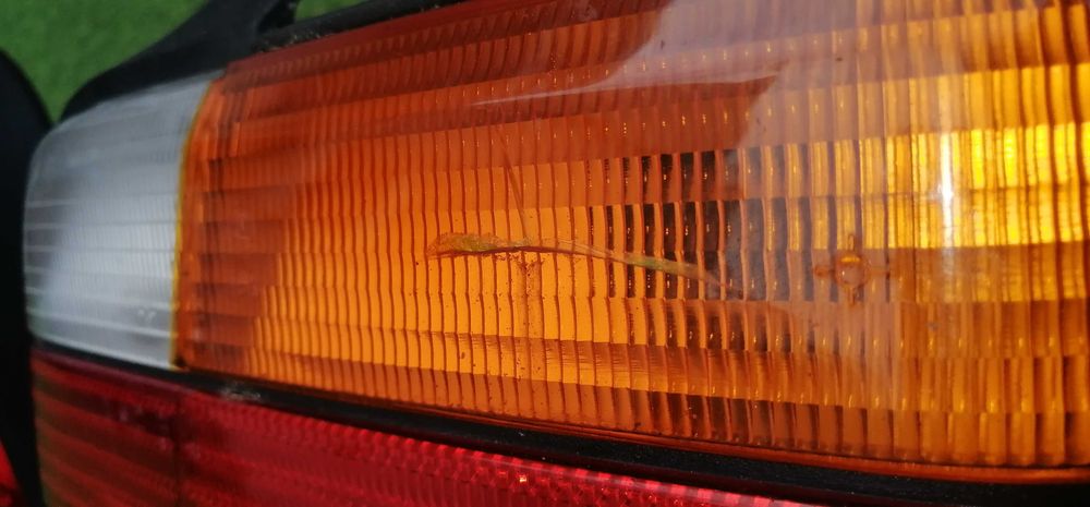 2 FAROLINS TRASEIROS BMW E36 usados sedan touring