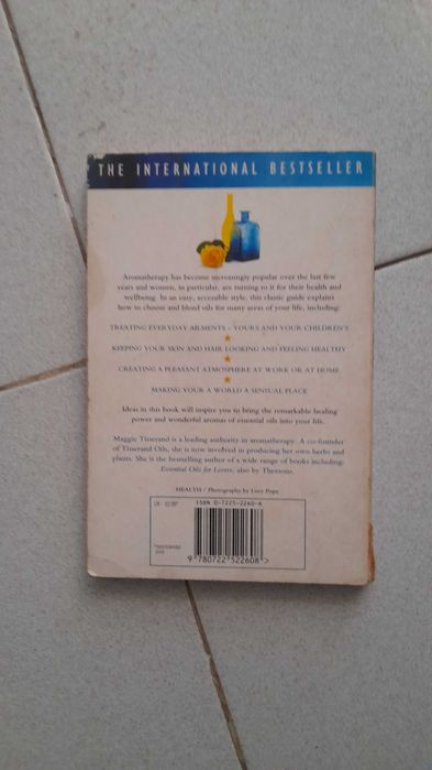 Livro Ingles Aromatherapy for Women Capa Mole