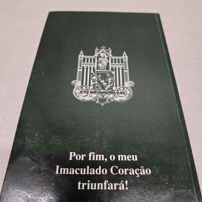 Livro  As aparições e a mensagem de Fátima