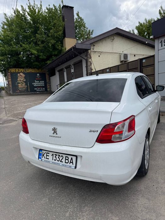 Оренда Peugeot 301 (газ/бензин)