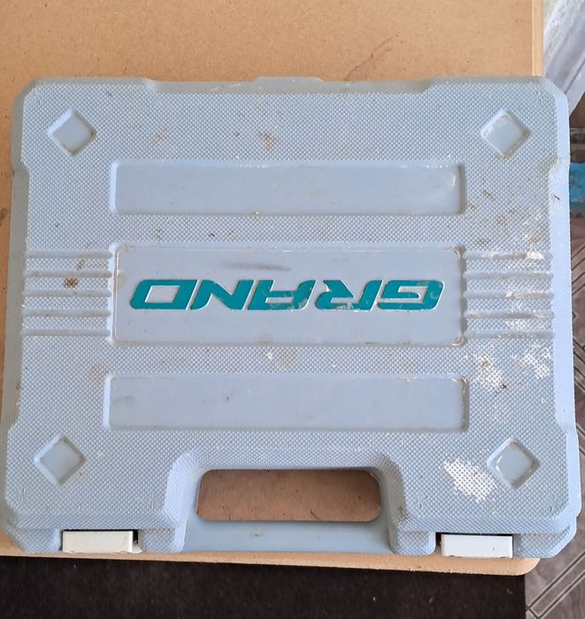 Акумуляторний шуруповерт GRAND