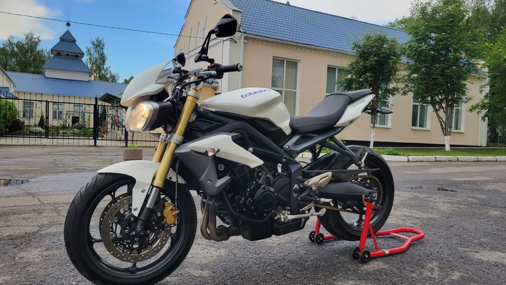 Triumph Street Triple 675 з Японії
