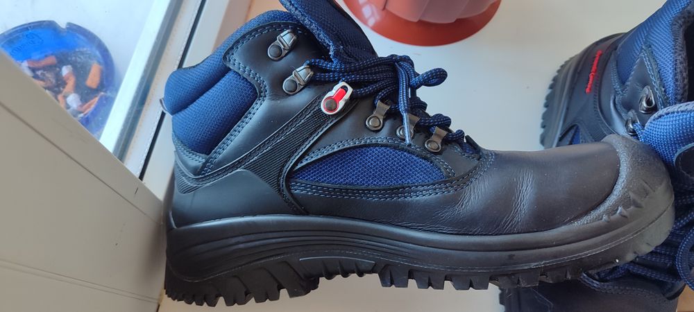 Ботінки робочі six ton