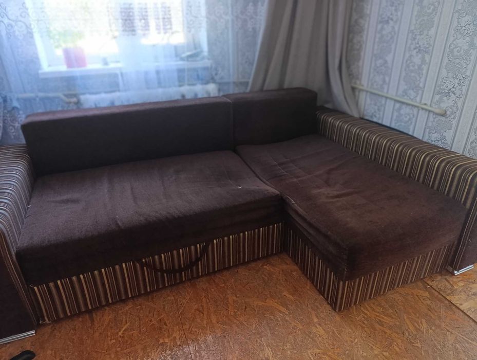 Розкладний кутовий диван
