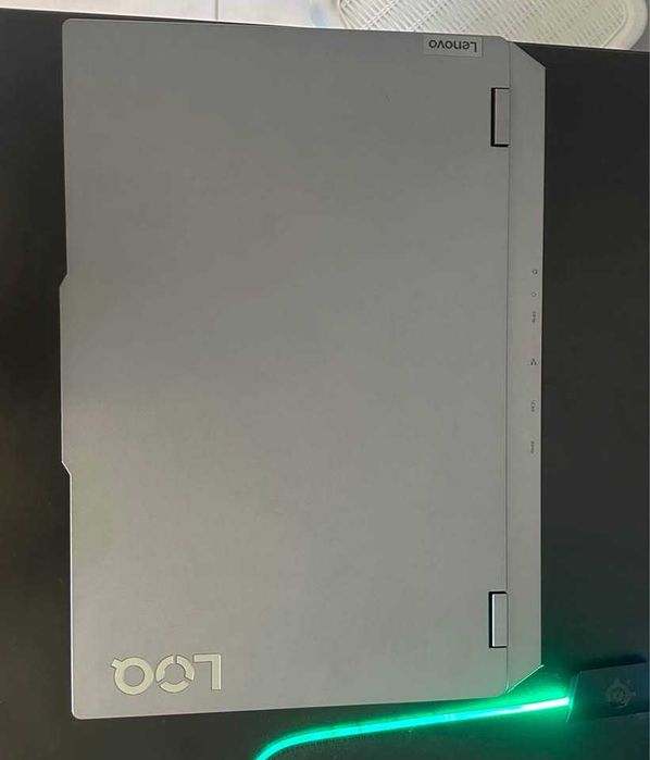 Lenovo LOQ 15IRX10 RTX 5060/i713650HX