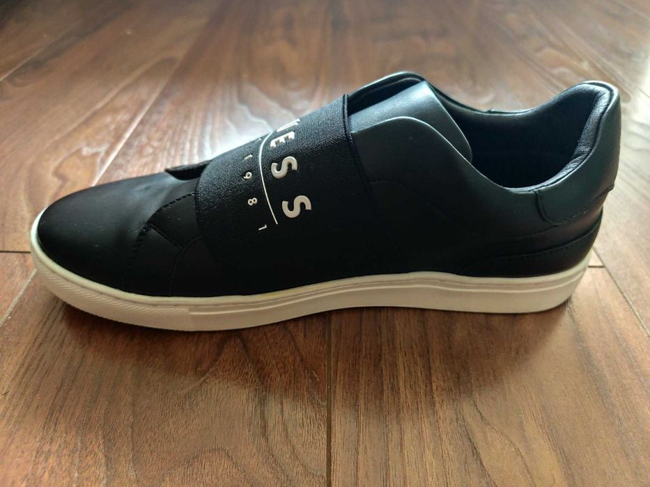 Nowe męskie sneakersy guess