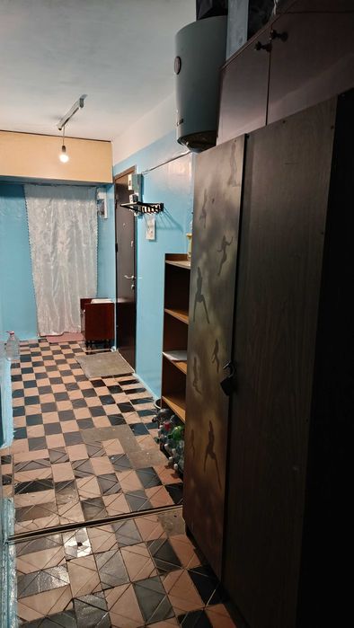 Продам 3 кімнати в будинку готельного типу (Аеропорт)